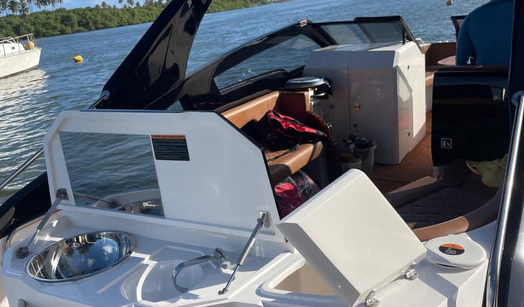 Azov Yachts Z260 OPEN - Proa Aberta com 300 HP 8.42 pés | Bombarco