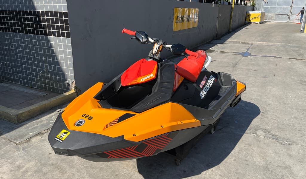 BRP - Sea Doo Spark - 2 Lugares com 120 HP | Bombarco