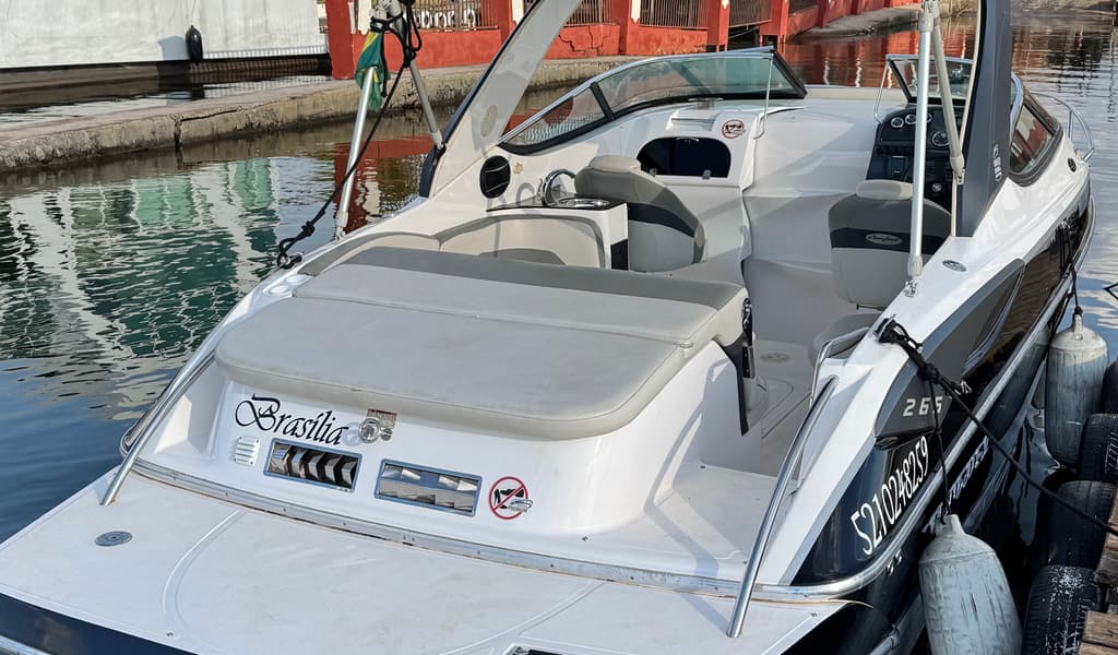 Ventura Marine V265 Cabin Comfort - Cabinada com 250 HP 8.02 pés