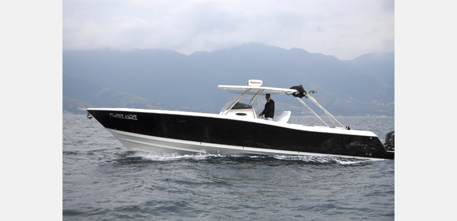 Um passeio por dentro da lancha Fishing 375