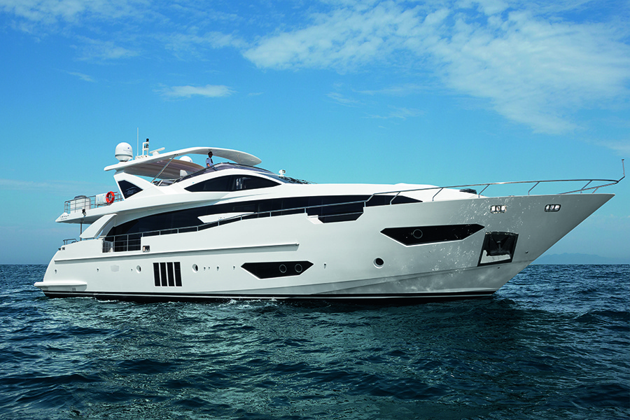 Azimut Grande 95RPH recebe prêmios internacionais