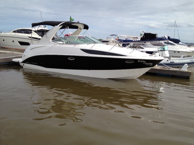 Bayliner 310 - A escolhida dos amigos Claudio e Moisés