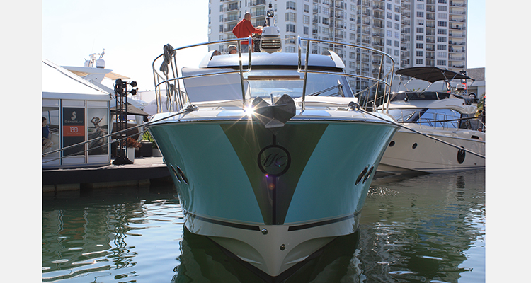 Beneteau lança nova MC5S em Miami 