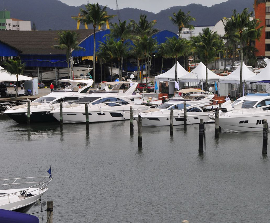 Boutique Boat Show Guarujá reúne barcos de R$ 600 mil a R$ 20 milhões no Iate Clube de Santos