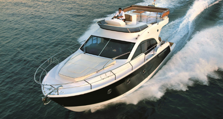 Conheça a lancha Sessa Marine Fly 42