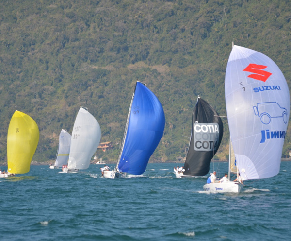 Copa Suzuki Jimny: 3ª etapa começa equilibrada em Ilhabela