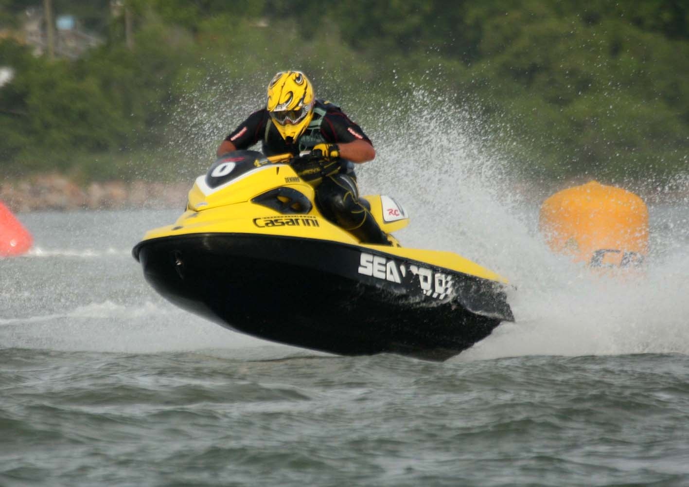 Denísio Casarini Filho compete em duas categorias no Mundial de Jet