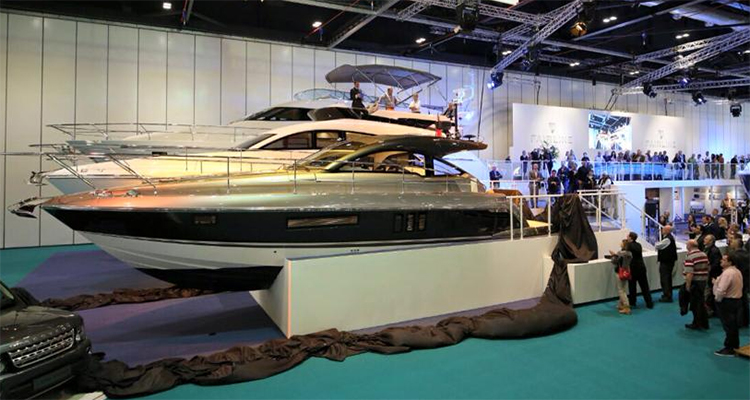 Fairline apresenta novos barcos em Londres