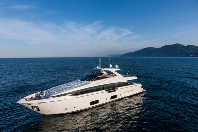 Ferretti Yachts apresenta novo Ferretti 960