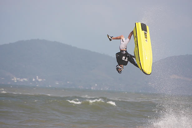 Francês Pierre Maxiente conquista o penta do 13º Jet Waves World Championship