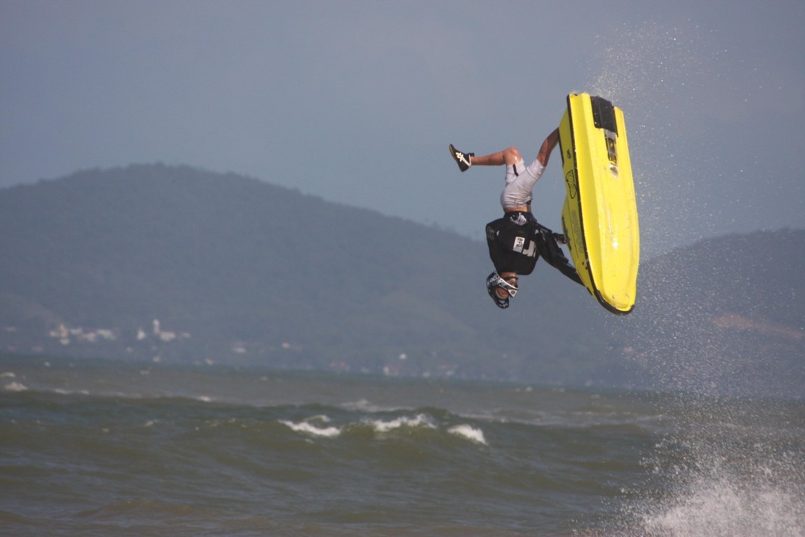 Jet Waves World Championship: Pierre Maixent tenta o hexacampeonato