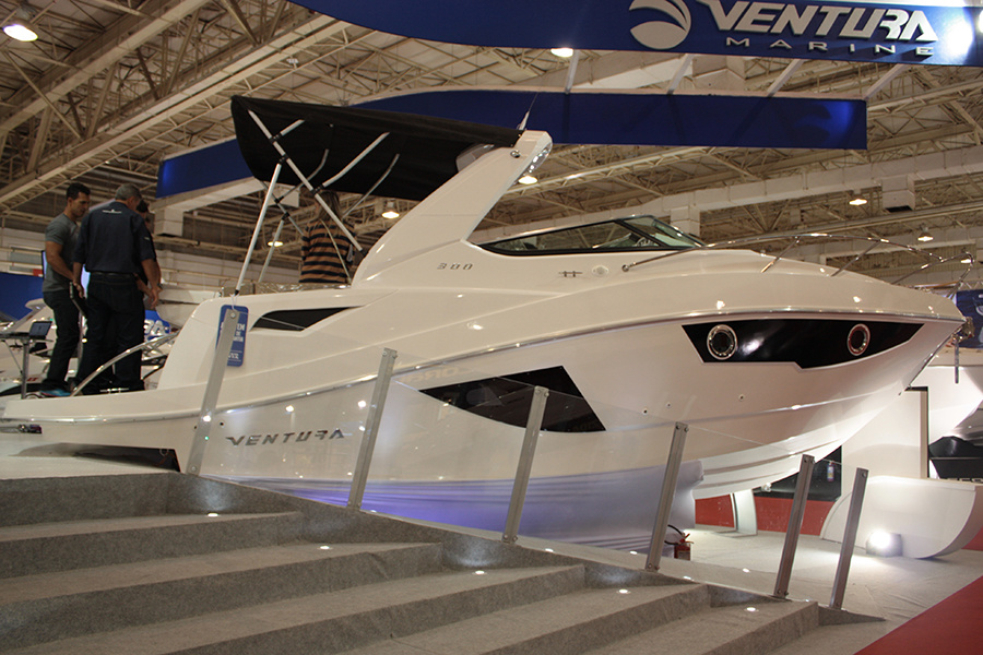 Lancha V300 é sucesso da Ventura Marine no São Paulo Boat Show 2014