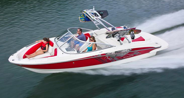 Lanchas Bayliner: All Flags faz passeio com test-drive de barcos no interior de São Paulo