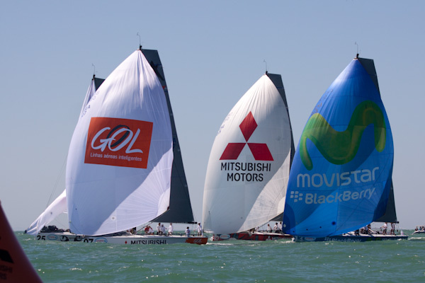 Lars Grael será o tático do Negra na etapa decisiva da Mitsubishi Sailing Cup, no Rio de Janeiro