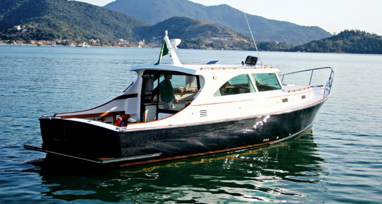 Lobster L35, pesca com conforto e economia
