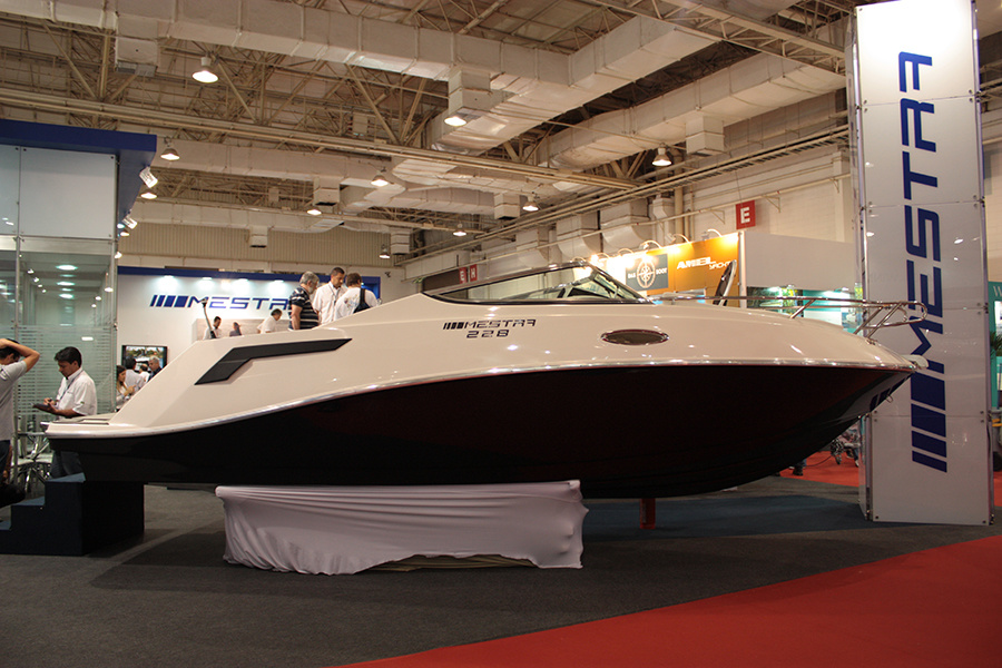 Mestra lança nova Mestra 22.8 no São Paulo Boat Show 2014