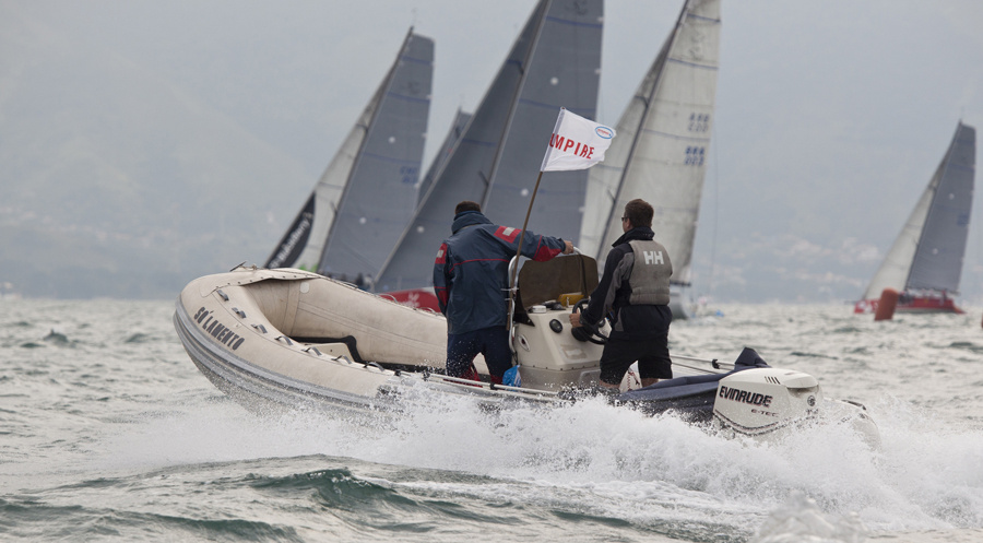 Mitsubishi Sailing Cup - "Olhos do mar", umpires ditam as regras das regatas da competição