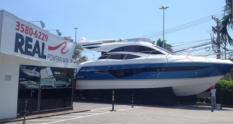 Real Powerboats apresenta Real Top 520 no RJ