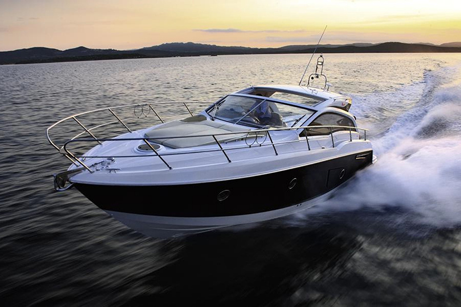Regatta Yachts promove feira de barcos seminovos durante o verão no Guarujá
