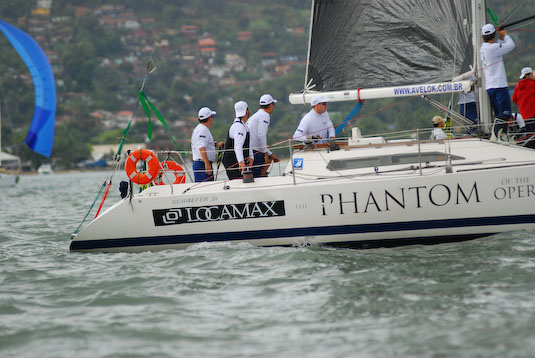 Único representante capixaba tenta surpreender favoritos na Rolex Ilhabela Sailing Week
