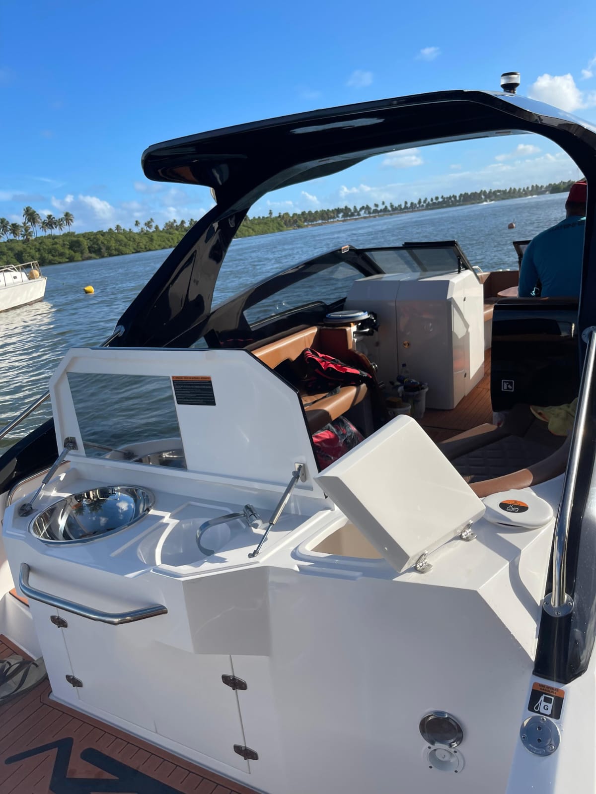 Azov Yachts Z260 OPEN - Proa Aberta com 300 HP 8.42 pés | Bombarco