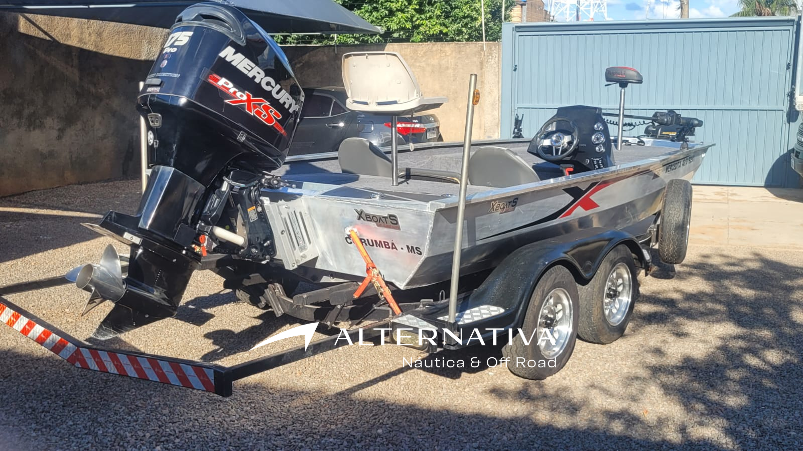 Mega Bass Mega Bass - Bass Boat com 300 HP 6.12 pés | Bombarco