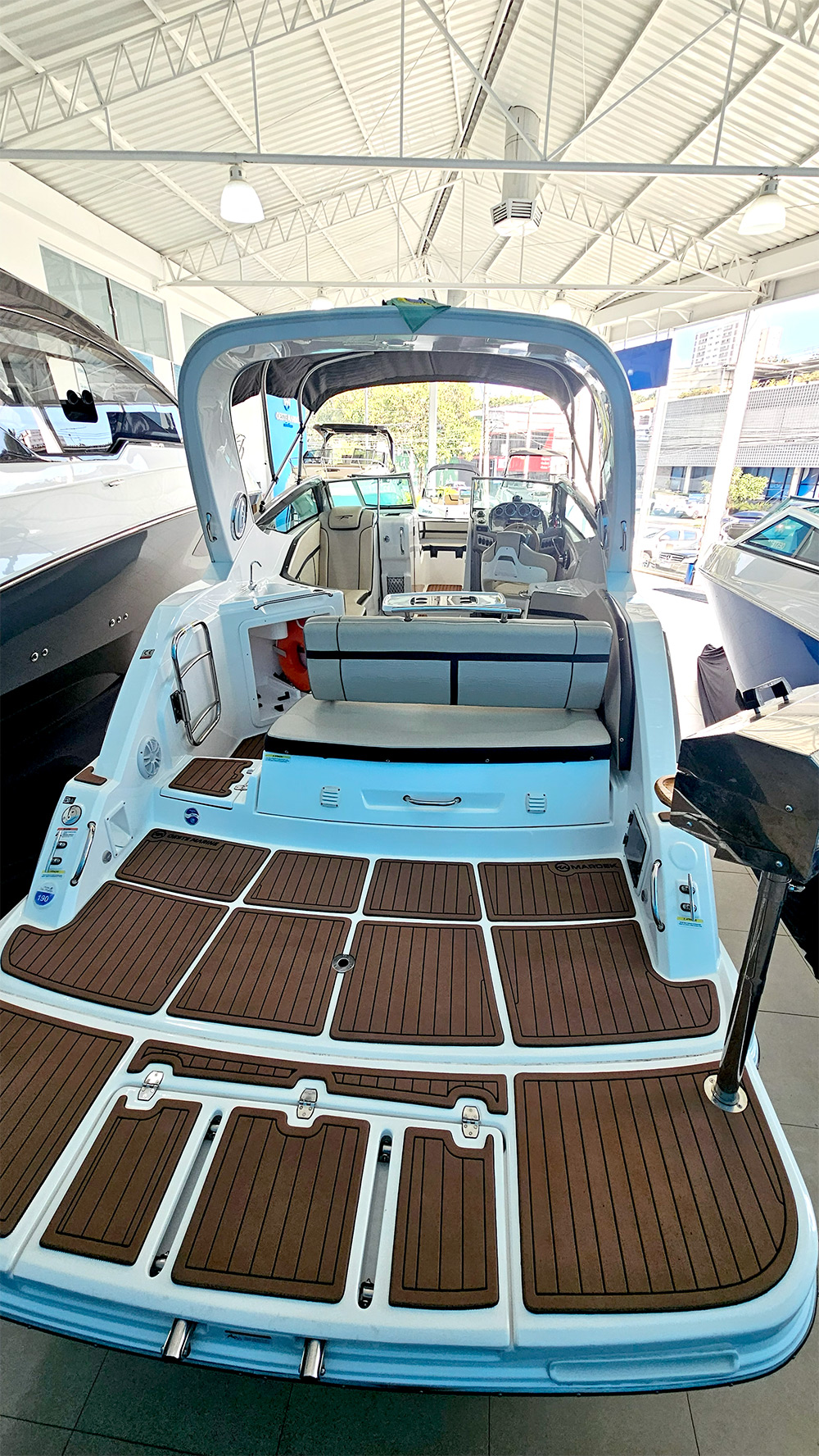 タマユラ　FFR SP セット Fibrafort Focker 272 GTO - Flybridge com 300 HP 8.58 pés | Bombarco